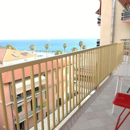 Casa Fronte Mare Apartment Ventimiglia Luaran gambar
