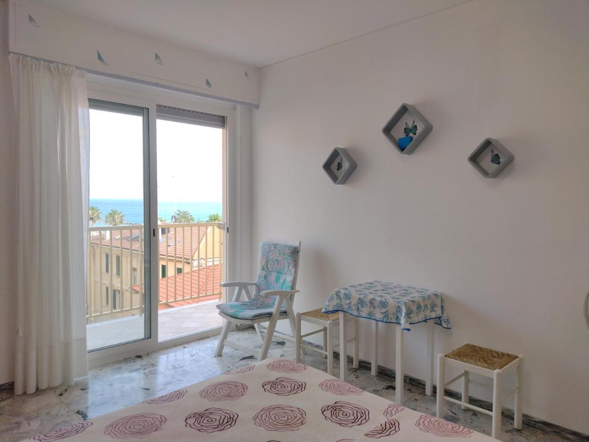 Casa Fronte Mare Apartment Ventimiglia Luaran gambar