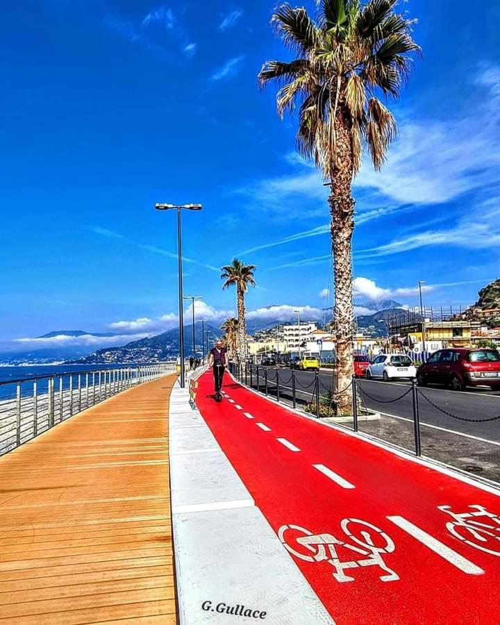 Casa Fronte Mare Apartment Ventimiglia Luaran gambar