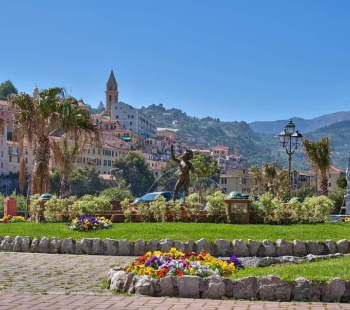 Casa Fronte Mare Apartment Ventimiglia Luaran gambar