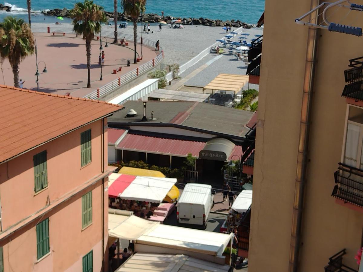 Casa Fronte Mare Apartment Ventimiglia Luaran gambar